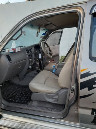 HILUX TIGER 02 ស្ដាំអូតូប៉ុង2 ម៉ាសុីនប្រាដូ