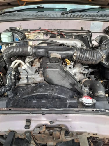 HILUX TIGER 02 ស្ដាំអូតូប៉ុង2 ម៉ាសុីនប្រាដូ