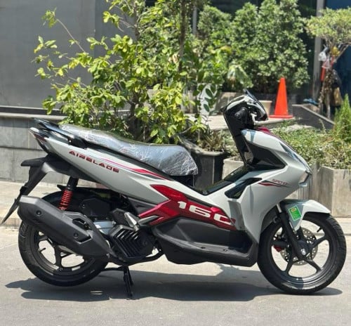 Honda Airblack 160cc 2024
