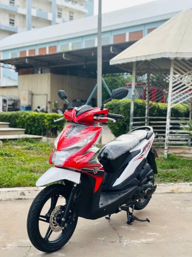 HONDA BEAT 019ក្រុមហ៊ុន ម៉ាសុីនតាន់ហាប់នែនស្ងាត់ជិះស្រួលធានាមិនលាន់មិនហុយមានពន្ធកាតគ្រឺហ្សីន