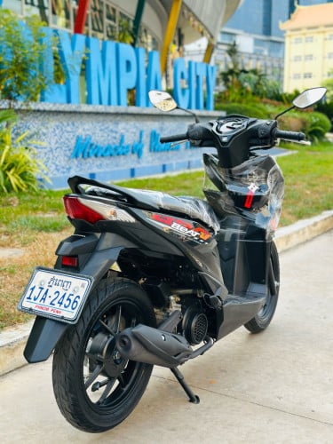HONDA BEAT 022 ក្រុមហ៊ុន ម៉ាស៊ីនតាន់ហាប់នែនស្ងាត់ស្អាតជិះស្រួលស្ទុះខ្លាំងមិនលាន់មិនហុយមានពន្ធកាតគ្រឺ