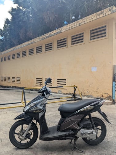 Honda click 110cc year 2011 មានពន្ធ