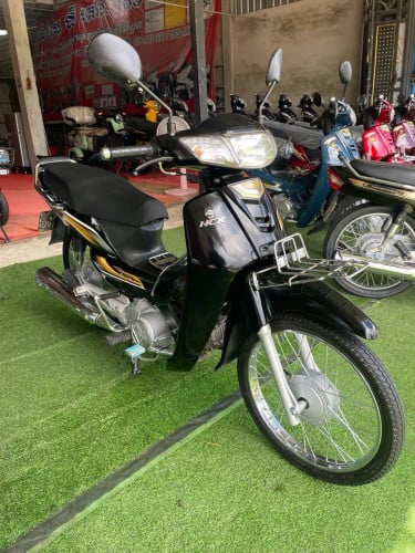 honda dream018​ មាន​ពន្ធ​កាតគ្រី​ត្រឹម​ត្រូវ​ ម៉ាស៊ីន​តាន់​លក់​ 1380$ បង់​រំលស់​បាន​