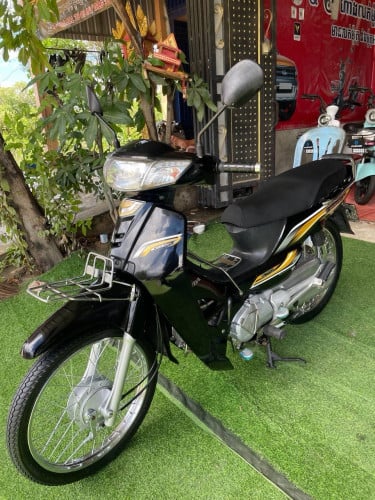 honda dream018​ មាន​ពន្ធ​កាតគ្រី​ត្រឹម​ត្រូវ​ ម៉ាស៊ីន​តាន់​លក់​ 1380$ បង់​រំលស់​បាន​