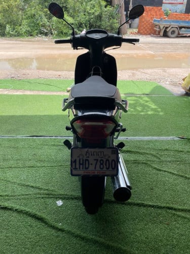 honda dream018​ មាន​ពន្ធ​កាតគ្រី​ត្រឹម​ត្រូវ​ ម៉ាស៊ីន​តាន់​លក់​ 1380$ បង់​រំលស់​បាន​