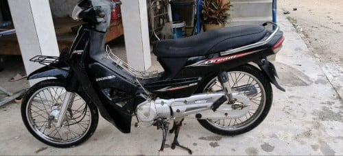 honda dream05មានពន្ធកាតគ្រីត្រឹមត្រូវ ម៉ាស៊ីនតាន់លក់ 550$