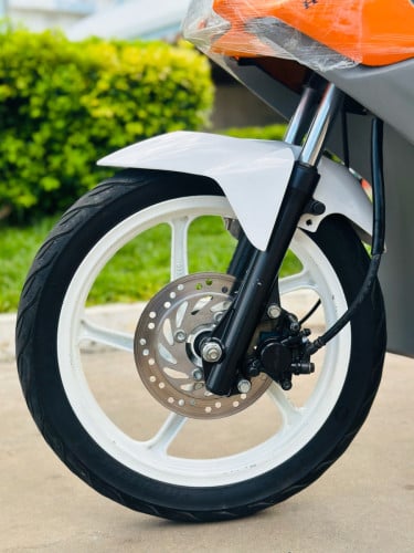 HONDA ICON 012 ក្រុមហ៊ុន ម៉ាសុីនតាន់ហាប់នែនស្ងាត់ជិះស្រួលស្ទុះធានាមិនលាន់មិនហុយមានពន្ធកាតគ្រឺហ្សីន