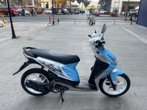 Honda icon 2012 New90%មានពន្ធកាតគ្រីស្លាកលេខ