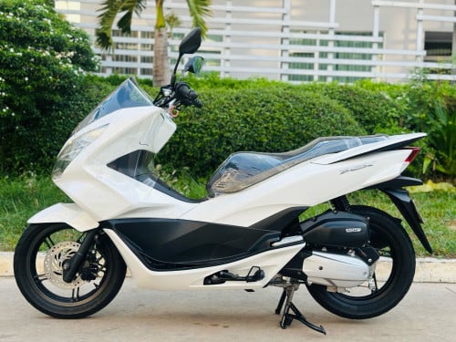 Honda PCX 016ជប៉ុនសុទ្ធ100%កម្លាំង125ccម៉ាសុីនតាន់ហាប់នែនស្ងាត់ជិះស្រួលស្ទុះសំណុំហ្សីន95%មានពន្ធកាត