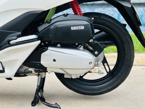 HONDA PCX 017 ជប៉ុនសុទ្ធ100% កម្លាំង125cc ម៉ាសុីនតាន់ហាប់នែនស្ងាត់ជិះស្រួលស្ទុះខ្លាំងមិនលាន់មានពន្ធ