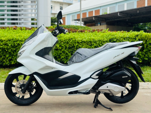HONDA PCX 018 សោស្មាតឃីកម្លាំង150cc ម៉ាសុីនតាន់ហាប់នែនស្ងាត់ជិះស្រួលស្ទុះមិនលាន់មិនហុយមានពន្ធកាតគ្រឺ