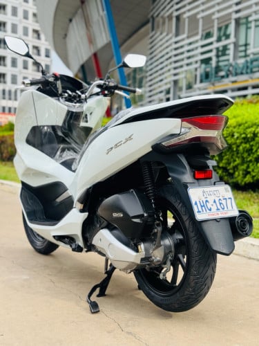 HONDA PCX 018 សោស្មាតឃីកម្លាំង150cc ម៉ាសុីនតាន់ហាប់នែនស្ងាត់ជិះស្រួលស្ទុះមិនលាន់មិនហុយមានពន្ធកាតគ្រឺ