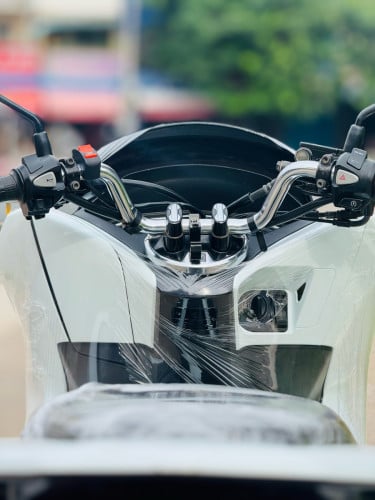 HONDA PCX 018 សោស្មាតឃីកម្លាំង150cc ម៉ាសុីនតាន់ហាប់នែនស្ងាត់ជិះស្រួលស្ទុះមិនលាន់មិនហុយមានពន្ធកាតគ្រឺ