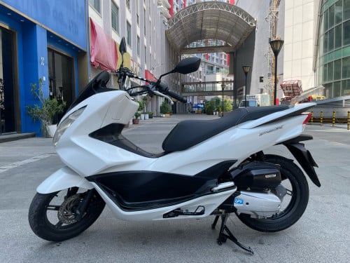 Honda Pcx125cc 2015 Japan New98%មានពន្ឌកាតគ្រីស្លាកលេខ