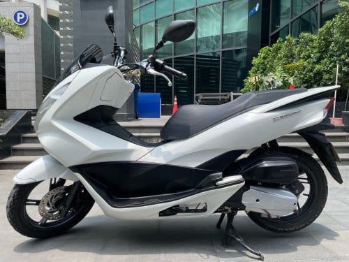 Honda Pcx125cc 2015 Japan New98%មានពន្ឌកាតគ្រីស្លាកលេខ