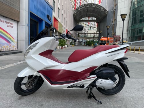 Honda Pcx150cc 2015 New98%មានពន្ធកាតគ្រីស្លាកលេខ