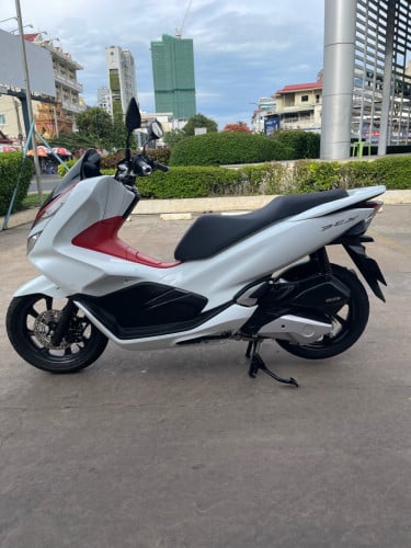 Honda PCX150cc 2019 smat key មានកាតគ្រីត្រឹមត្រូវ