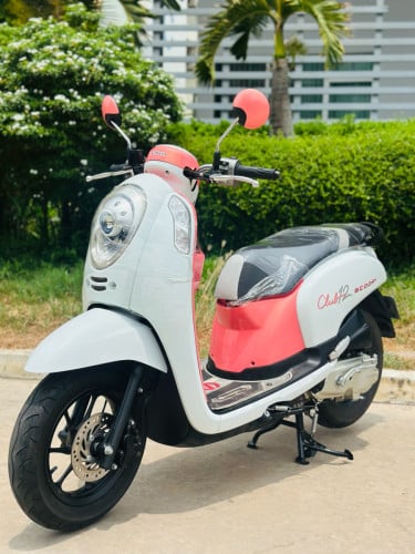 HONDA SCOOPY 015 ម៉ាសុីនតាន់ហាប់នែនជិះស្រួលមិនលាន់មិនហុយមានពន្ធកាតគ្រឺហ្សីន