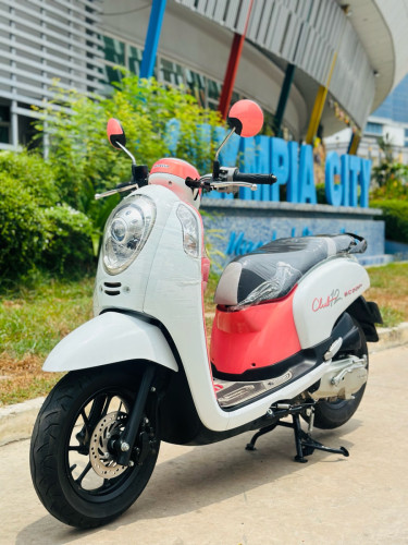 HONDA SCOOPY 015 ម៉ាសុីនតាន់ហាប់នែនជិះស្រួលមិនលាន់មិនហុយមានពន្ធកាតគ្រឺហ្សីន