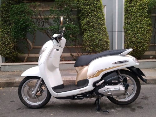 Honda scoopy