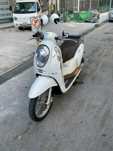 Honda scoopy 2015