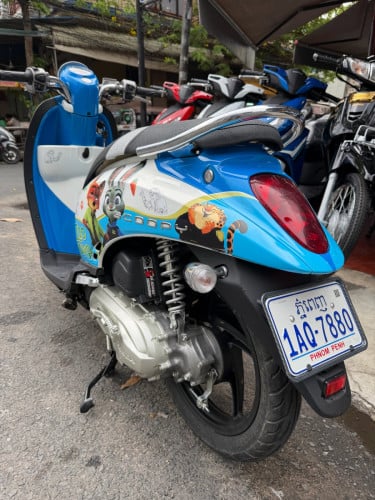 Honda Scoopy - I