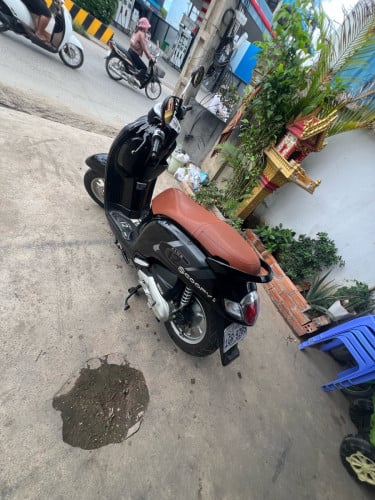 Honda  scoopyi club ម៉ូតូម្ជាស់ដើមសារនុំម៉ាសុិនស្រួយ