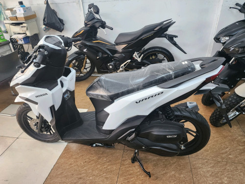 HONDA VARIO 2023 125cc ថ្មី កេះ