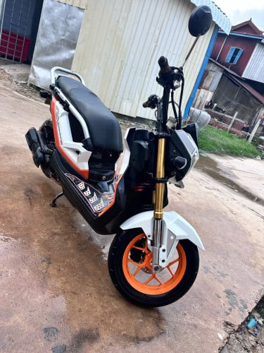 honda zoomer 017សានុំ 500$ដាច់ហេីយបាទ​