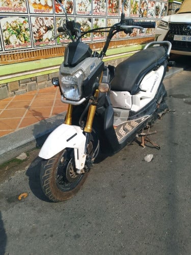 Honda Zoomer x