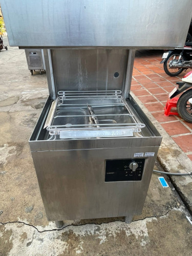 Hood type dishwasher