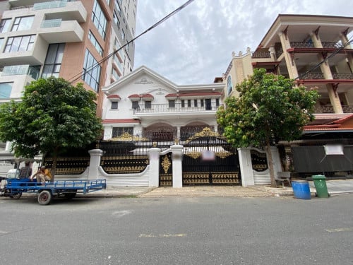 house for rent in Toul Svay Prey