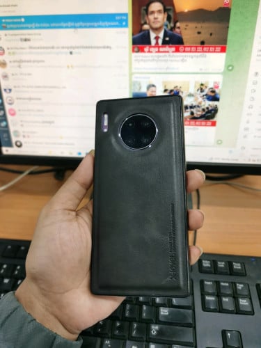 Huawei Mate 30 Pro 5 ដូចរូប ស្ទើរស្ទើរសំឡេងបន្តិច ខាងក្រោម បែកដូចរូប កុចអេក្រង់ដូចរូប 68$