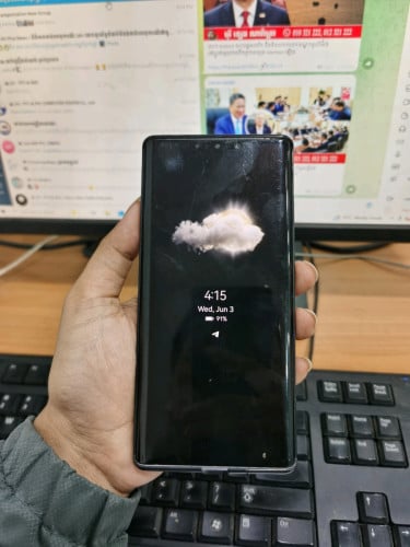 Huawei Mate 30 Pro 5 ដូចរូប ស្ទើរស្ទើរសំឡេងបន្តិច ខាងក្រោម បែកដូចរូប កុចអេក្រង់ដូចរូប 68$