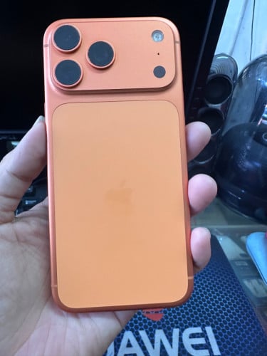 I phone 17 pro max 256g CH សំបកស្ទើរតិចៗជុំវិញ ថ្ម100%