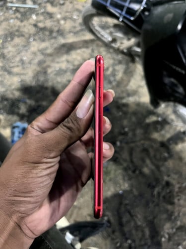 I phone se2 128G សាណុំសុីនមានស្កេន តម្លៃ40$