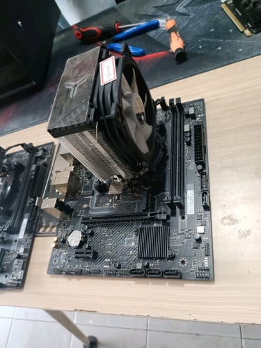 i5 12400F H610M