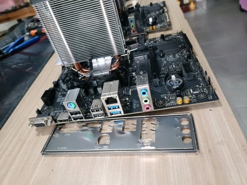 i5 12400F H610M