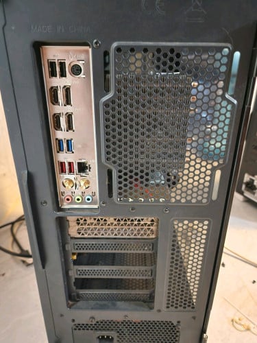 I7 13th RTX 4060 8GB Ram 32GB 99%