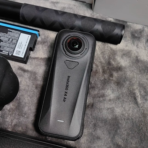 Insta360x4 air 99% 128GB accessories ដូចក្នុងរូប 385$
