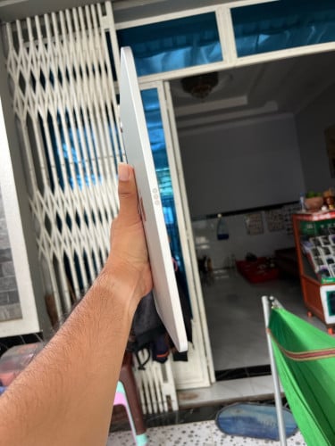 iPad 10th wifi មានប្រអប់សានុំហ្សុិន​ ពណ៍​ស​ ​ តម្លៃ​ 245$ ភ្នំពេញ​ 098390490 ទួលពង្រ​