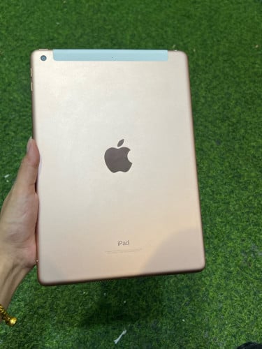 iPad (6th Generation) តួស្អាត Memory 128GB (Sim+Wifi)