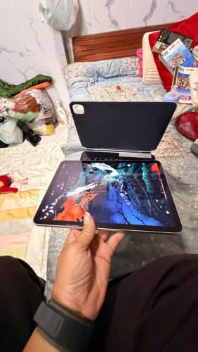 ipad air 7th 11inch(M3) 99.99%មានប្រអប់