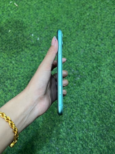 iPhone 11 ពណ៌ទឹកសណ្តែក 🍏 LLA 64GB Battery 87% 🔋 តួស្អាត 99% សំណុំហ្សីន អត់ជាប់អី