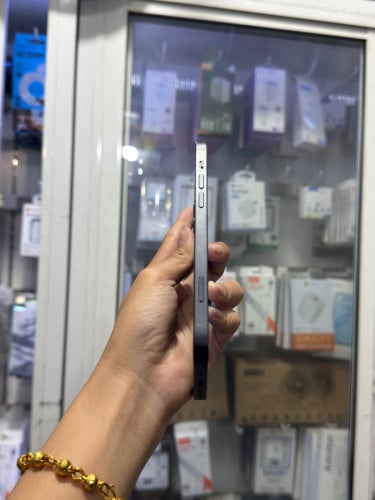 iPhone 12 ពណ៌ខ្មៅ 🍏 LLA 64GB Battery 90% 🔋 តួស្អាត 99% សំណុំហ្សីន អត់ជាប់អី