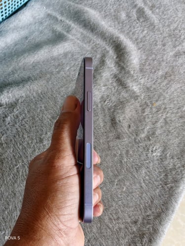 iphone 12pro 256g តែសំបកip 12 អេក្រង់ថ្មីអត់ស្គេន