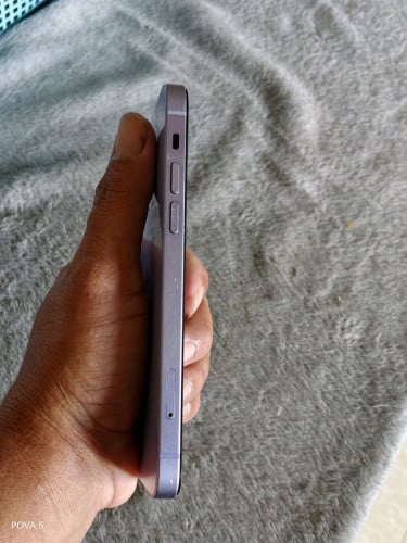 iphone 12pro 256g តែសំបកip 12 អេក្រង់ថ្មីអត់ស្គេន