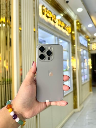iPhone 15Proតូច