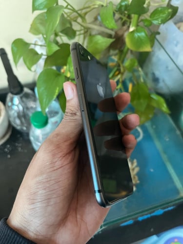 iPhone 8G 64g​ zin អត់ជាប់ លក់❤️📥