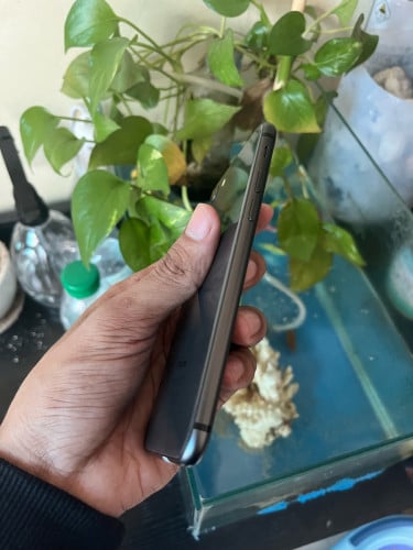 iPhone 8G 64g​ zin អត់ជាប់ លក់❤️📥
